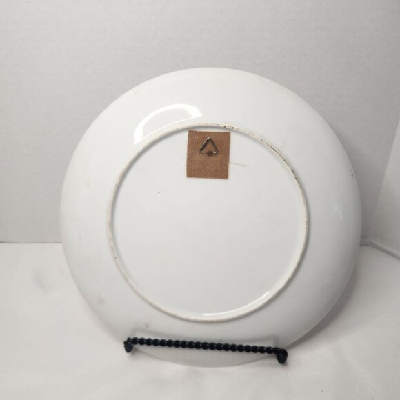 Decorative New Orleans LA Ceramic Plate With Iconic Landmarks & Gold Trim - Picture 4 of 5